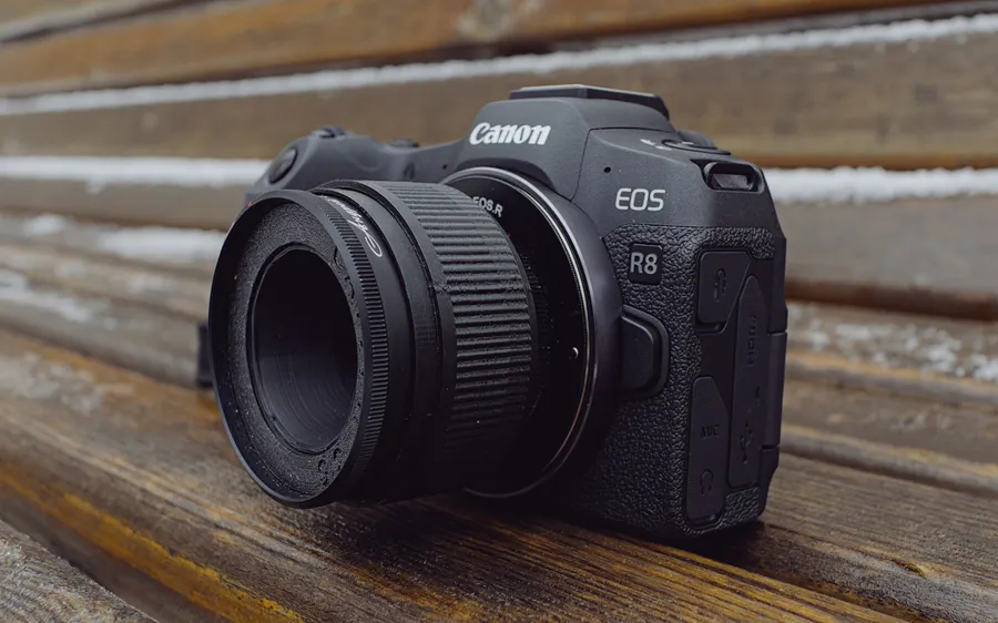 Saturn monocle on Canon R8